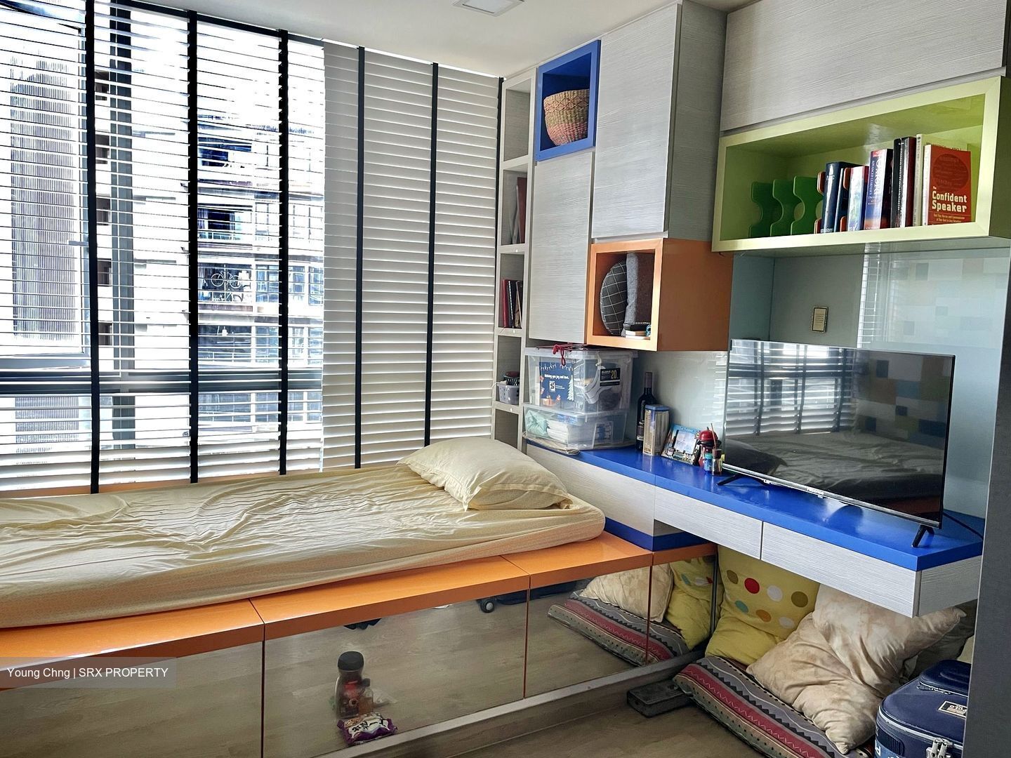 The Palette (D18), Condominium #588214461
